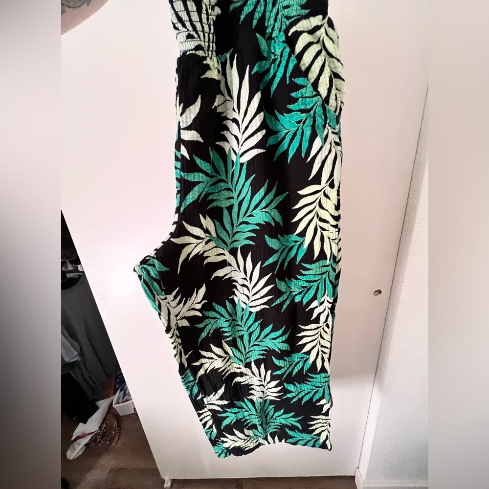 Linen pant with greenery print from Joyspun